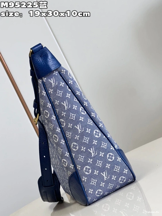 LOUIS BOULOGNE VUITTON 0208